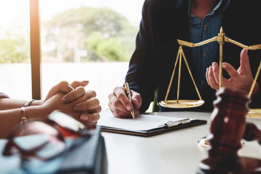 Court Applications vs. Mediation: A Less Stressful Path with EH Mediation Ilfracombe